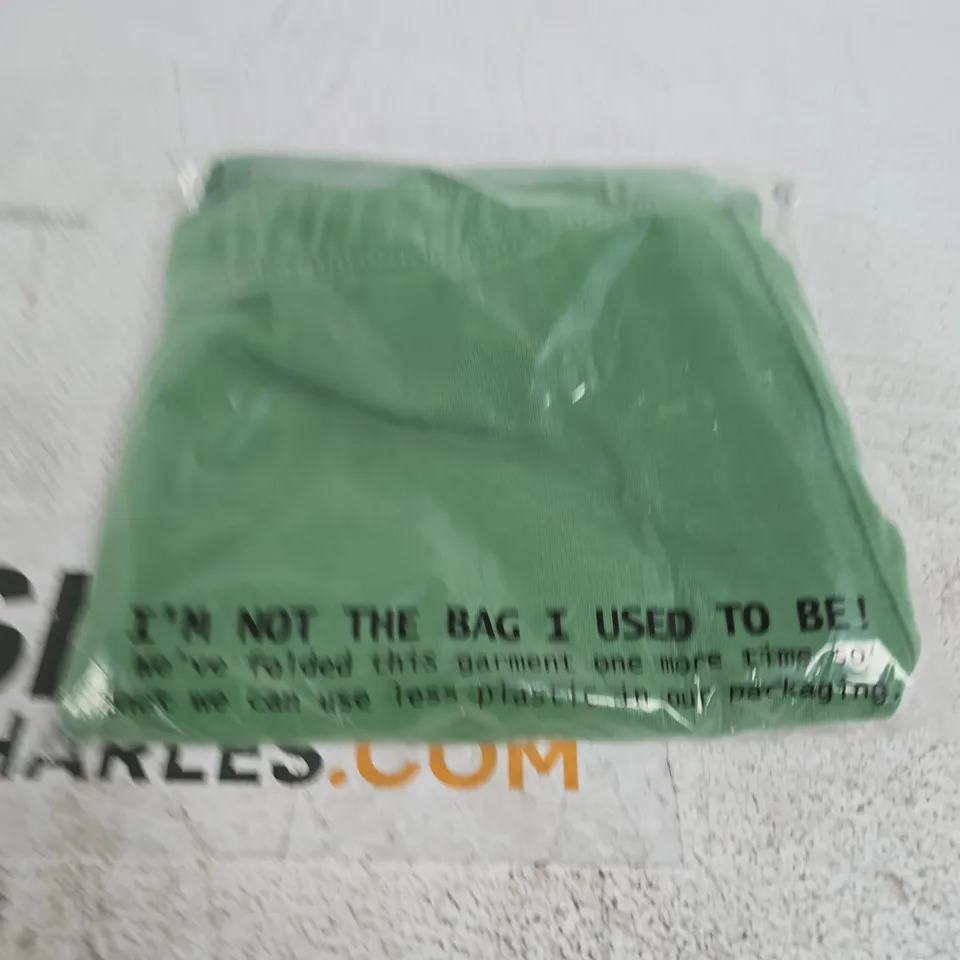 CHAMPION GREEN SHORTS – LARGE