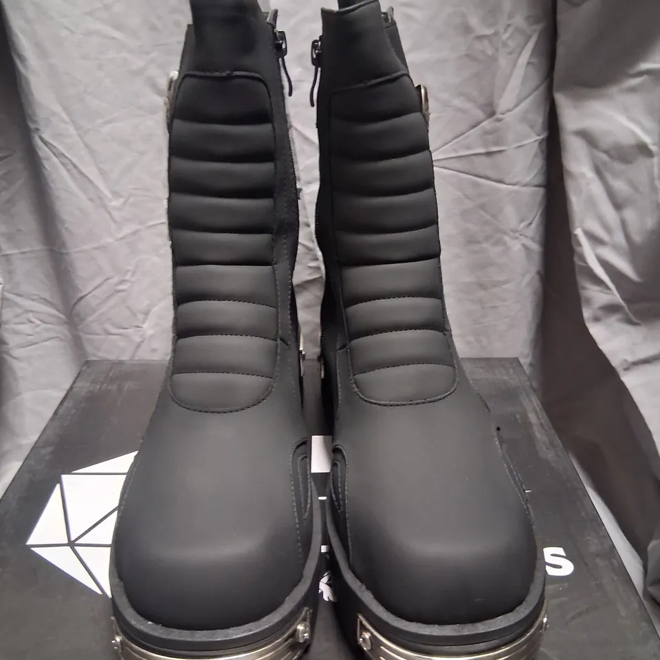 BRAND NEW BOXED KOI X DUNGEONS AND DRAGONS UNCANNY DIDGE ROGUE MILITARY BOOTS BLACK SIZE 4