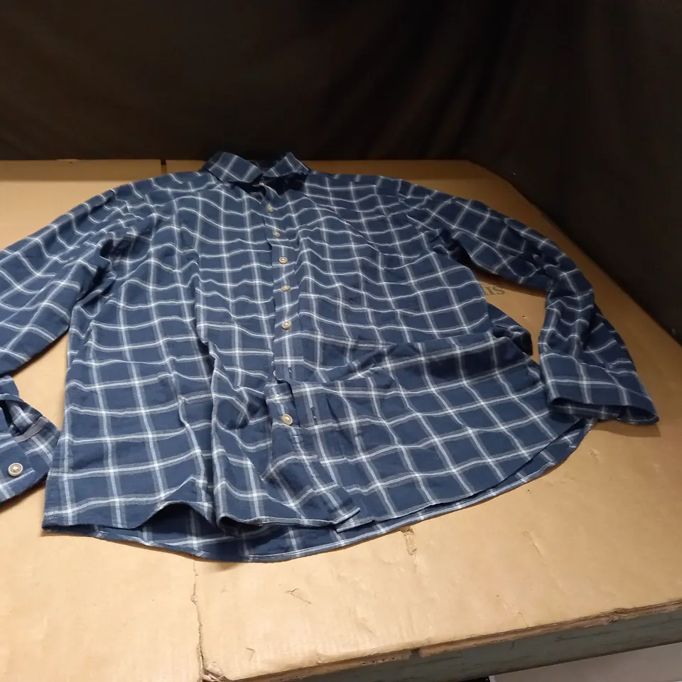 BLUE/GREY CHEGUARED CHARLESTYRWHITT SHIRT XL