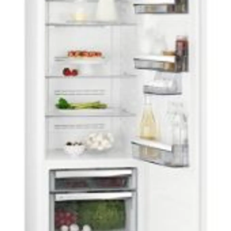 AEG 9000 SERIES 176.9cm  BUILT-IN REFRIGERATOR  Model SKK818E9ZC RRP £1125