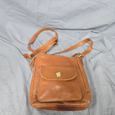 BROWN LEATHER CROSSBODY BAG WITH FRONT POCKET CONKA HAND BAG 