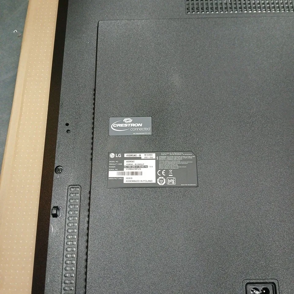LG 49SM5KE-B 49" COMMERCIAL SIGNAGE DISPLAY – ONBOARD SETUP. BOXED. NO POWER SUPPLY OR ACCESSORIERS