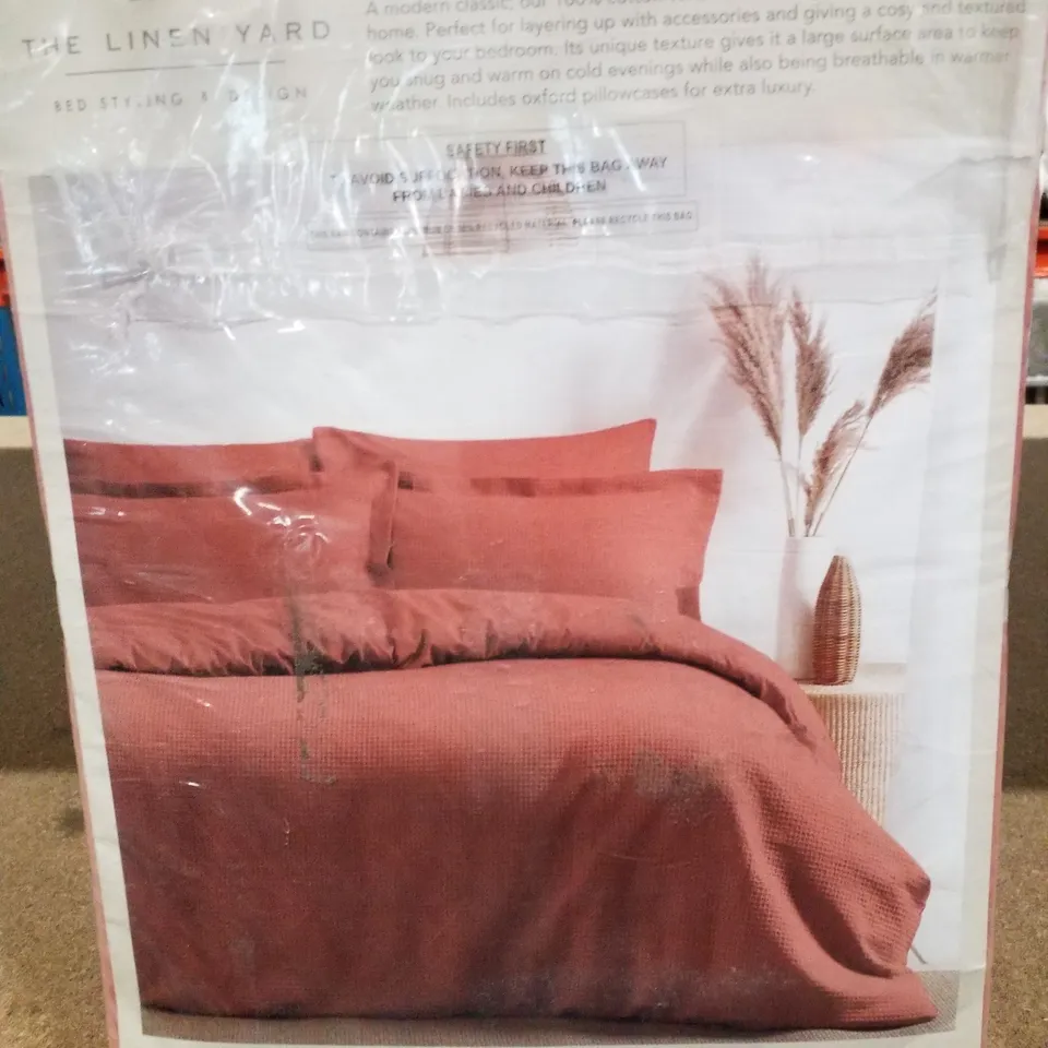 CATHERINE 180 TC DUVET COVER SET - RED CLAY