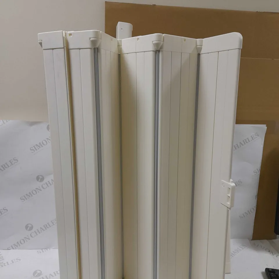 GUARD ME BY BABYDAN PLASTIC BLIND 