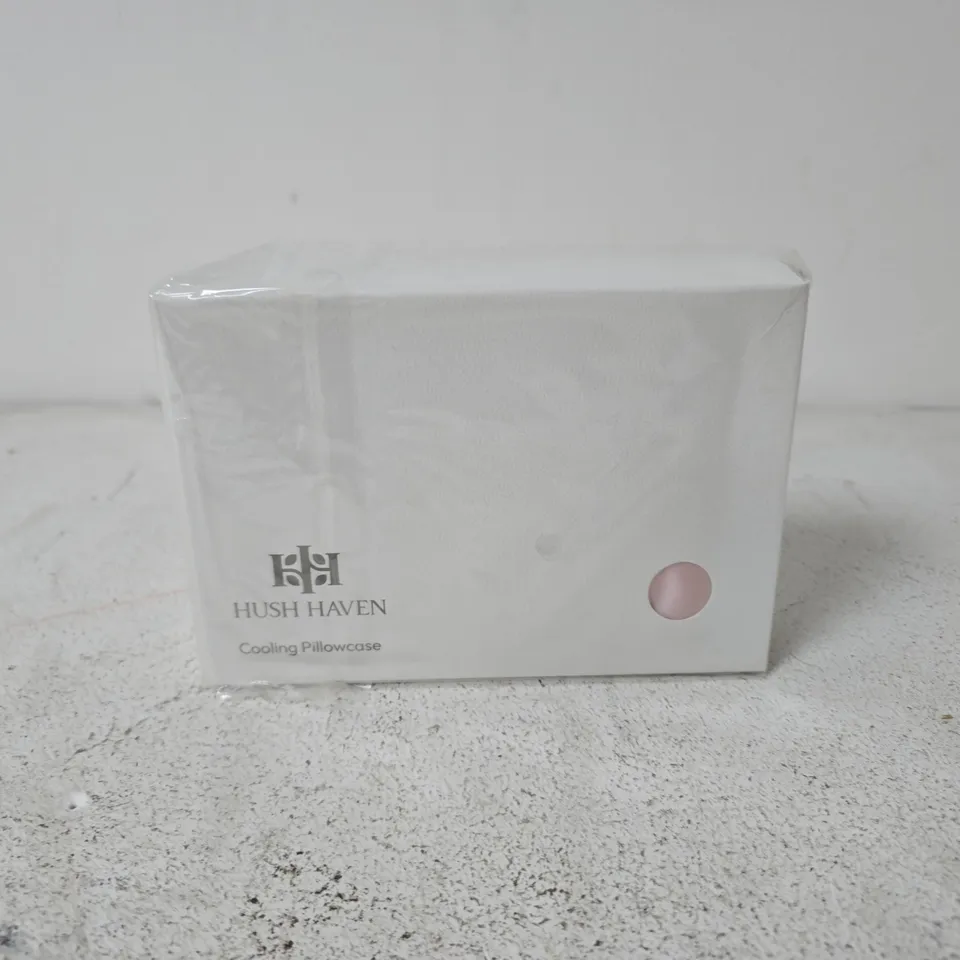 APPROXIMATELY 60 BOXED HUSH HAVEN COOLING PILLOWCASES IN PINK COLOUR