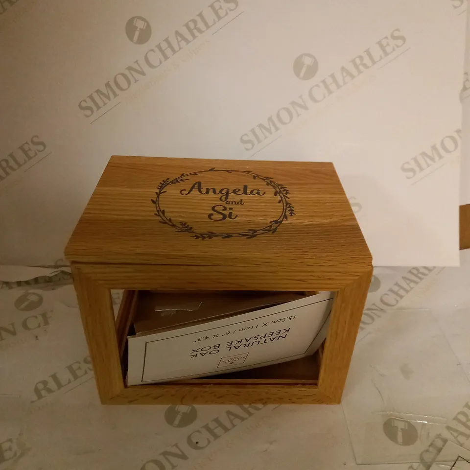 PERSONALISED COUPLES MIDI OAK PHOTO HOLDER
