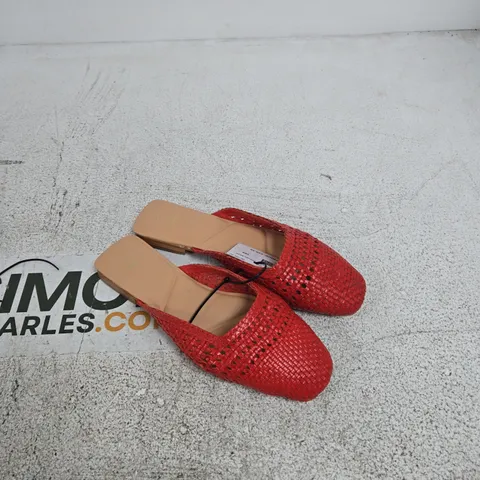 DUNE LONDON WOMEN’S RED WOVEN SLIP-ON SANDALS, UK 7 (EU 40)