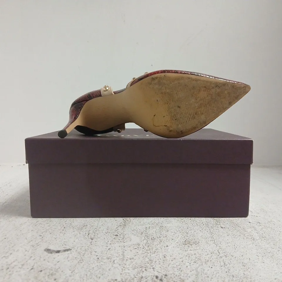 BOXED PAIR OF CARVELA POINTED TOE STILETTO HEELS IN WINE SIZE EU 38
