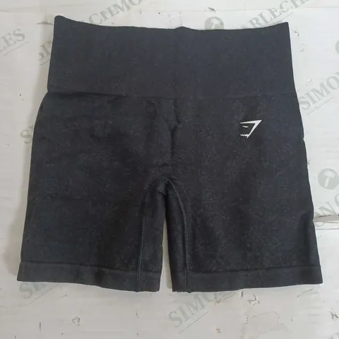 GYMSHARK ADAPT FLECK SEAMLESS SHORTS IN BLACK - SMALL