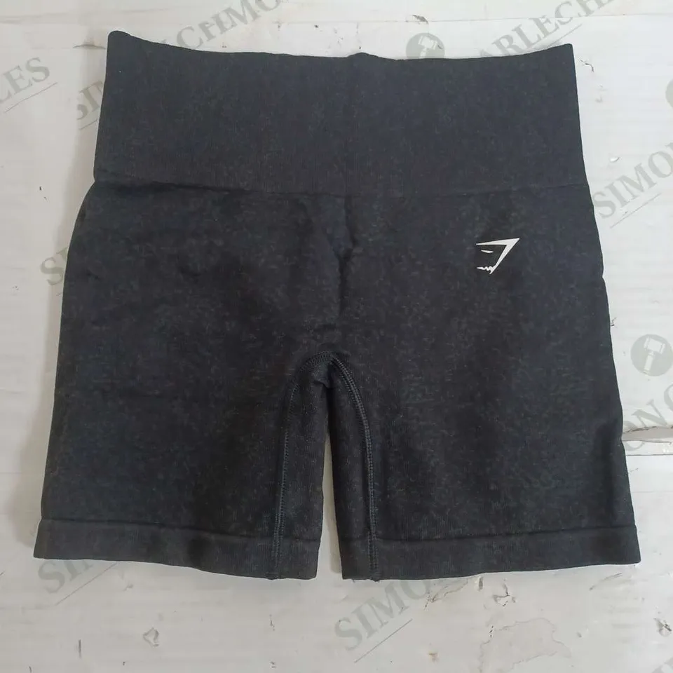 GYMSHARK ADAPT FLECK SEAMLESS SHORTS IN BLACK - SMALL