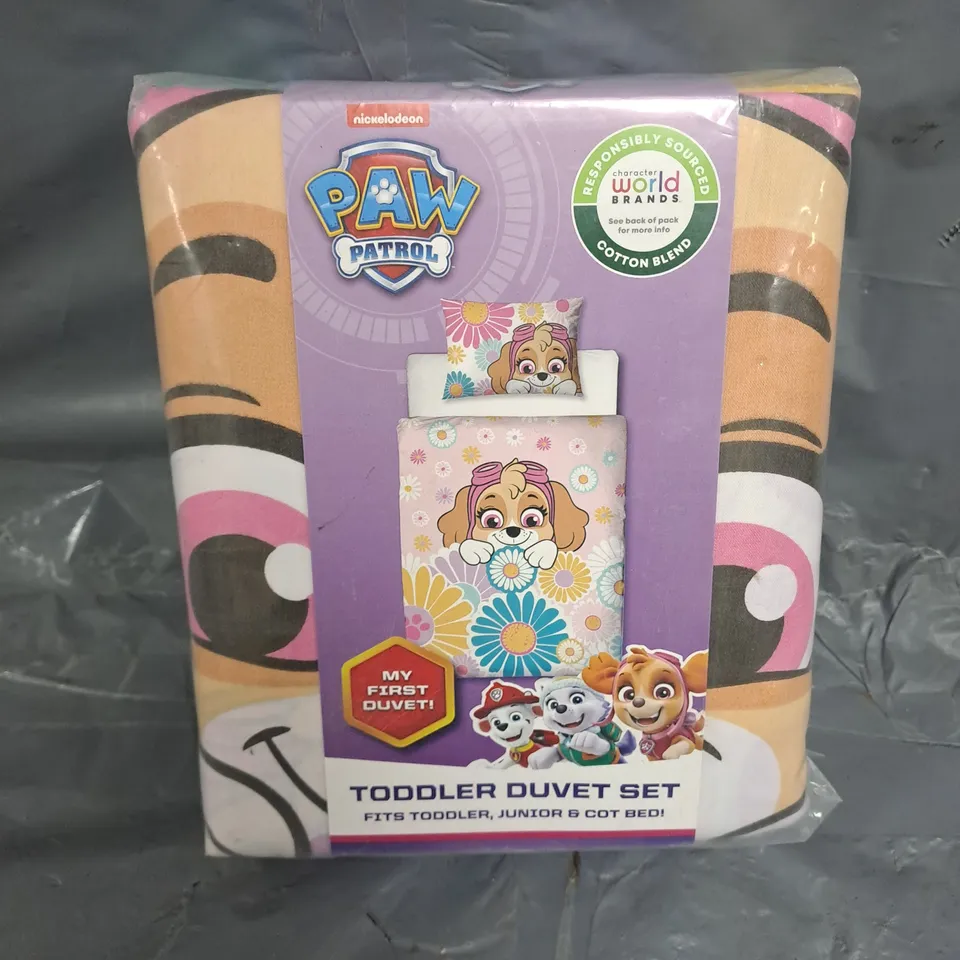 PAW PATROL TODDLER DUVET SET IN MULTI