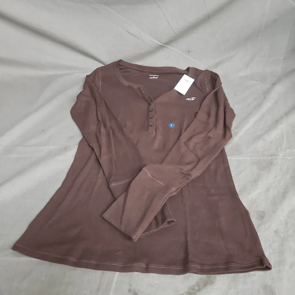 HOLLISTER LONG-SLEEVE RIBBED TOP – BROWN, SIZE L