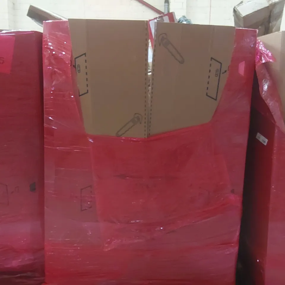 PALLET CONTAINING ASSORTED ITEMS TO INCLUDE: ELECTRIC PATIO HEATER, BABY WALKER, L-SHAPED DESK, FOLDING PLAYMAT, BABY WALKER ECT