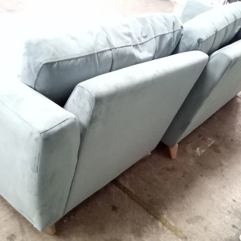 DESIGNER G PLAN HERMIONE CORNER SOFA WITH CHAISE END RHF - SHALLOW PUDD FABRIC 