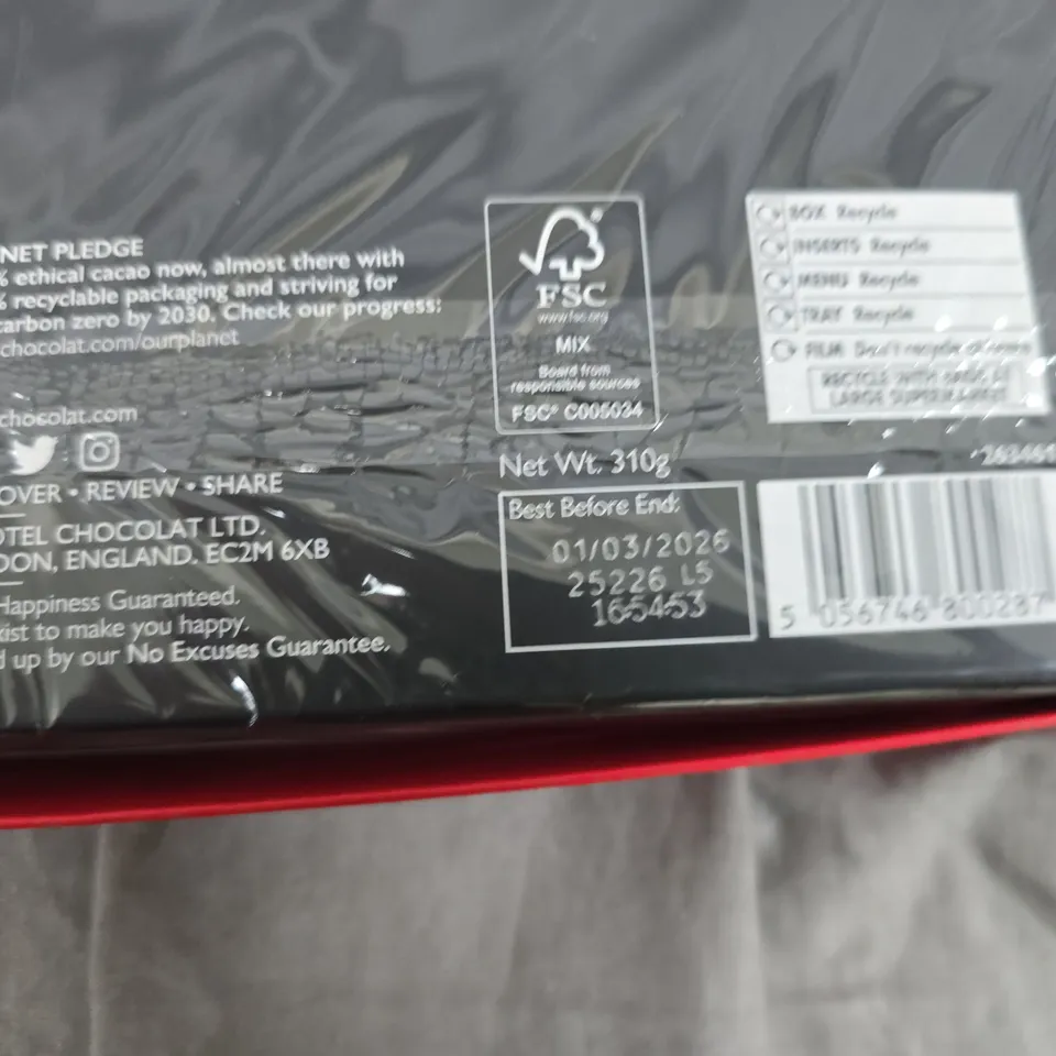 BOXED AND SEALED HOTEL CHOCOLAT CLASSIC CHRISTMAS SLEEKSTER 