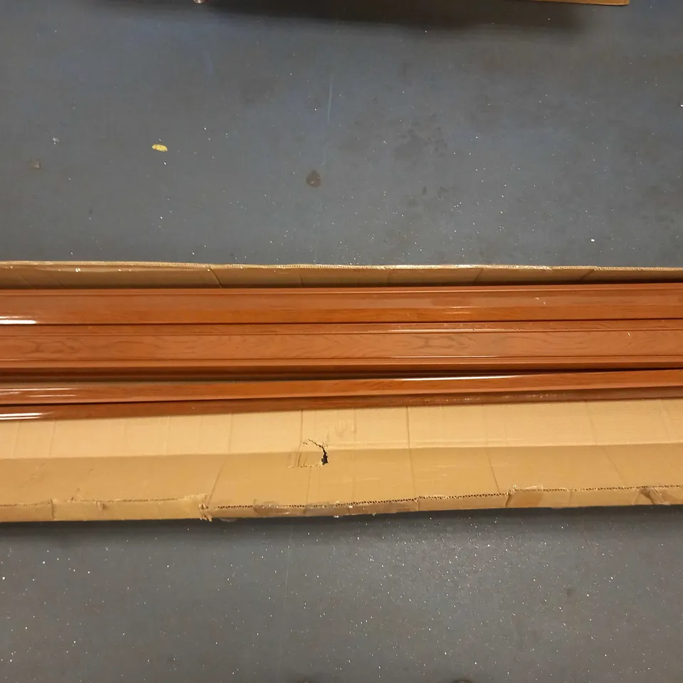 WOODEN EFFECT SLIDING INTERNAL DOOR