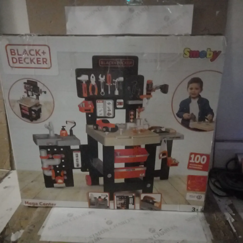 SMOBY BLACK & DECKER MEGA CENTRE RRP £150