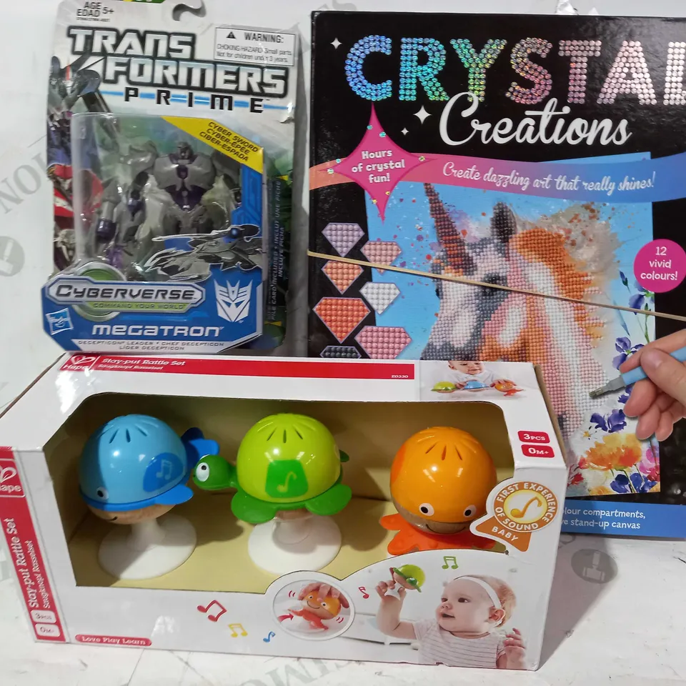 BOX OF APPROXIMATELY 15 ASSORTED TOYS AND GAMES TO INCLUDE CRYSTAL CREATIONS, STAY-PUT RATTLE SET, TRANSFORMERS PRIME MEGATRON FIGURE, ETC