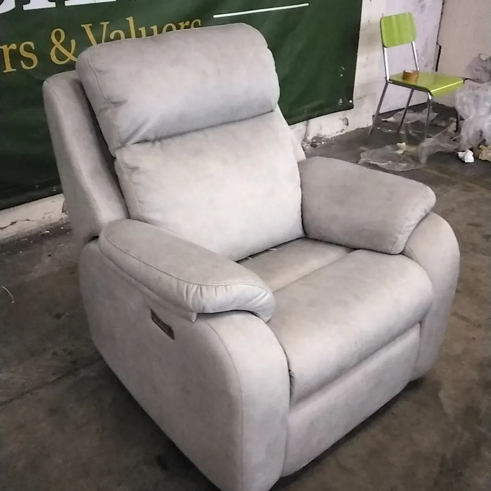 QUALITY BRITISH DESIGNED & MANUFACTURED G PLAN  KINGSBURY POWER RECLINER STINGRAY PLATINUM SUEDE ARMCHAIR 