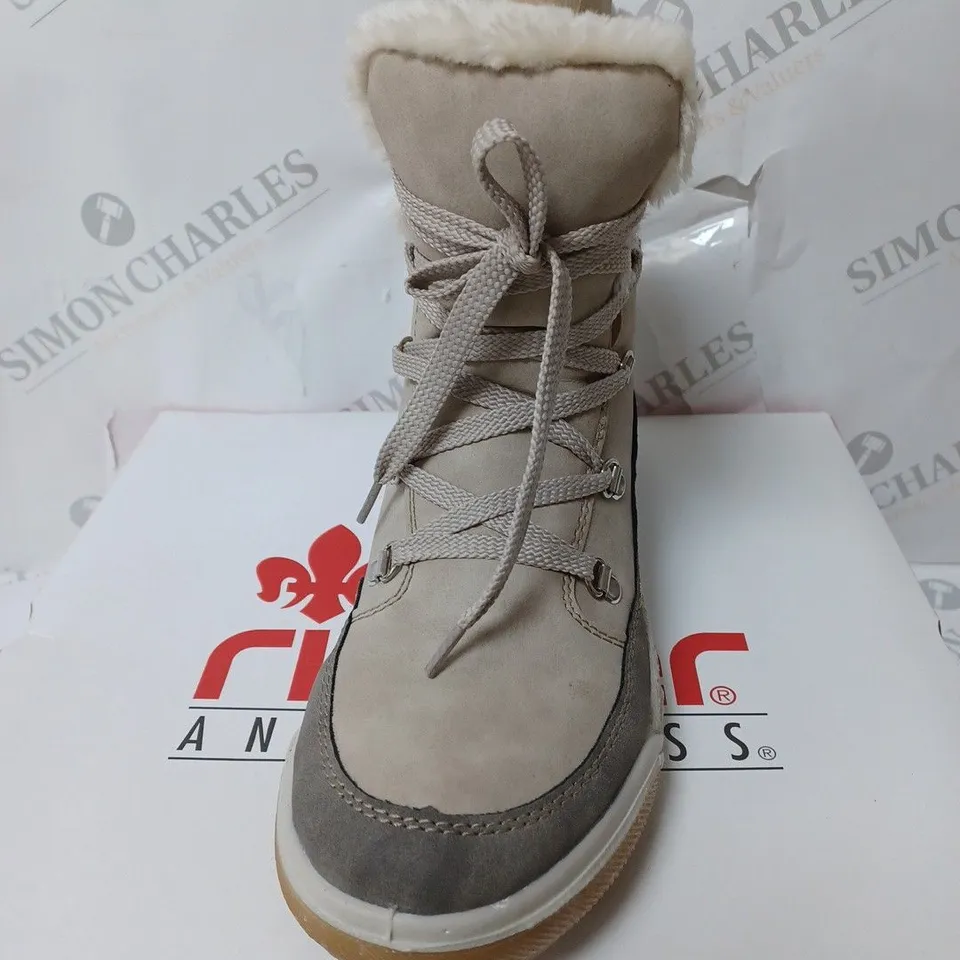 BOXED RIEKER ANTISTRESS WARM HIKING BOOTS, CREAM - SIZE 6.5 