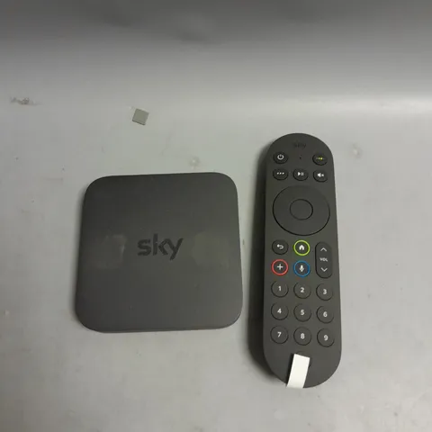 BOXED SKY STREAMING BOX WITH REMOTE CONTROL AND ACCESSORIES