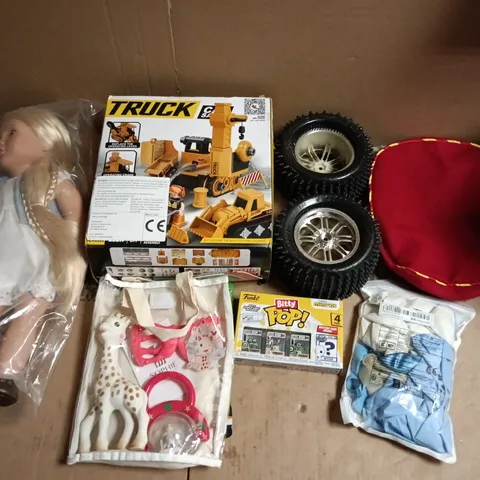ASSORTED CHILDREN'S TOYS AND ACCESSORIES – BOXED CONSTRUCTION TOY SET, DOLL & BITTY POP! ITEMS