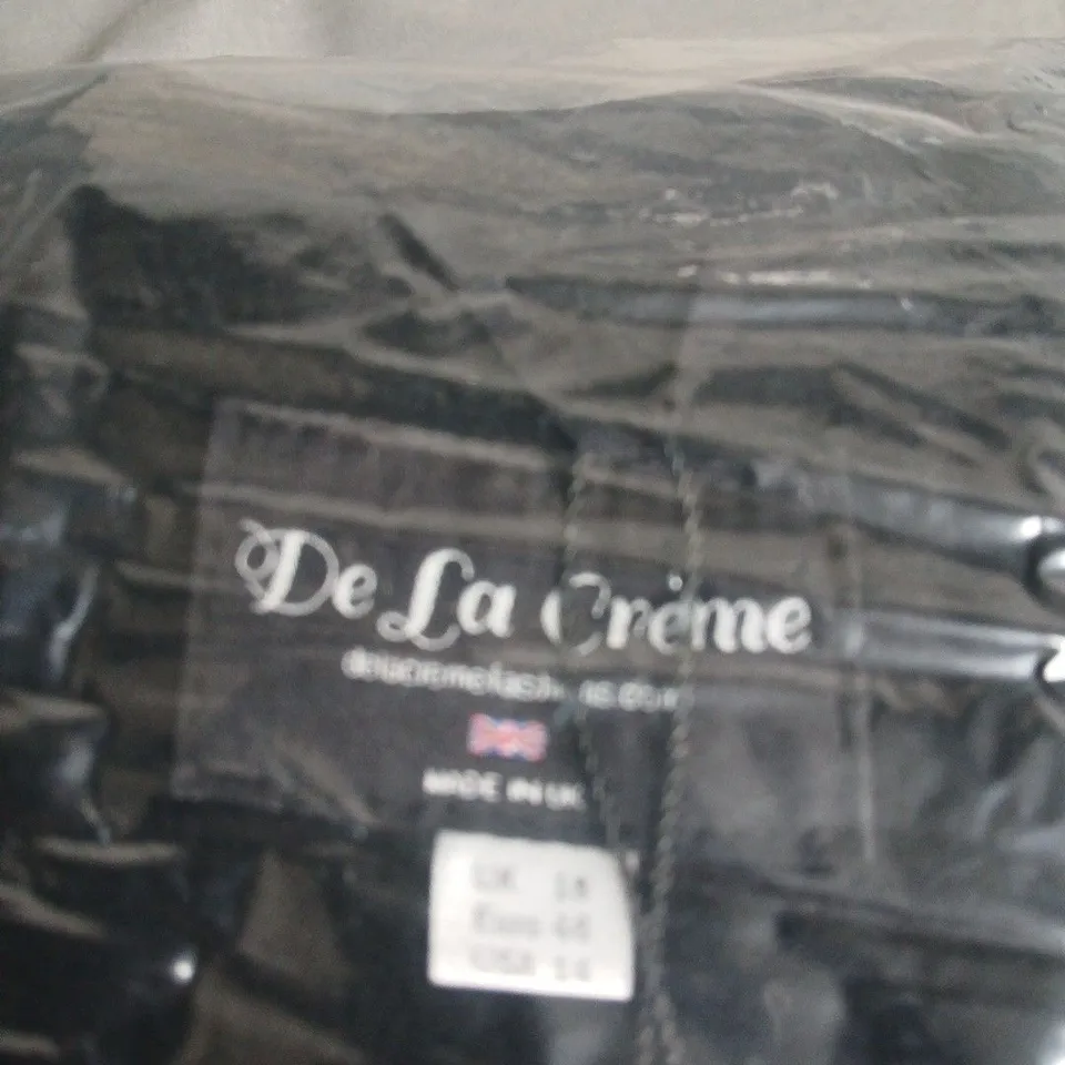 DE LA CREME BLACK OVERCOAT - SIZE 18
