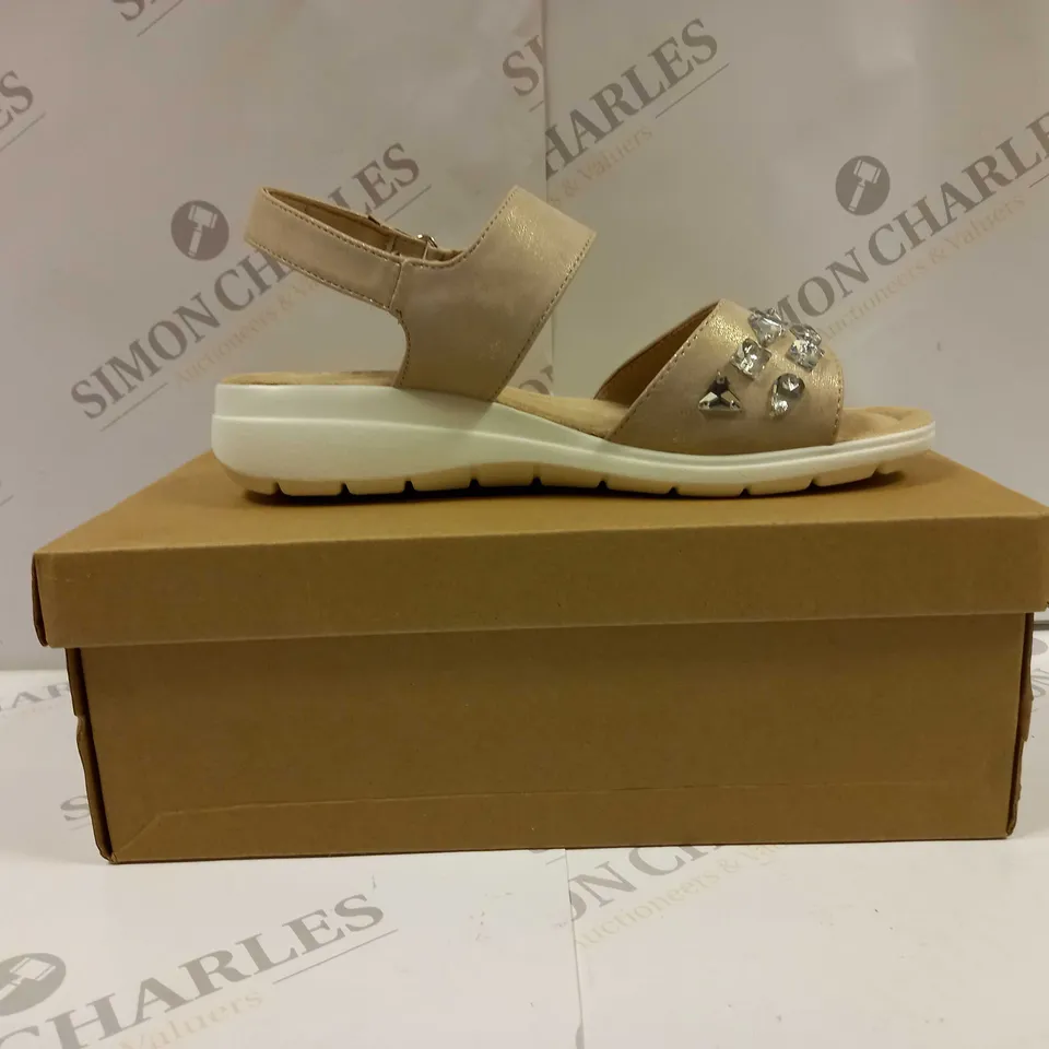 BOXED PAIR OF CUSHION WALK JEWELLED SANDALS IN GOLD - SIZE 5