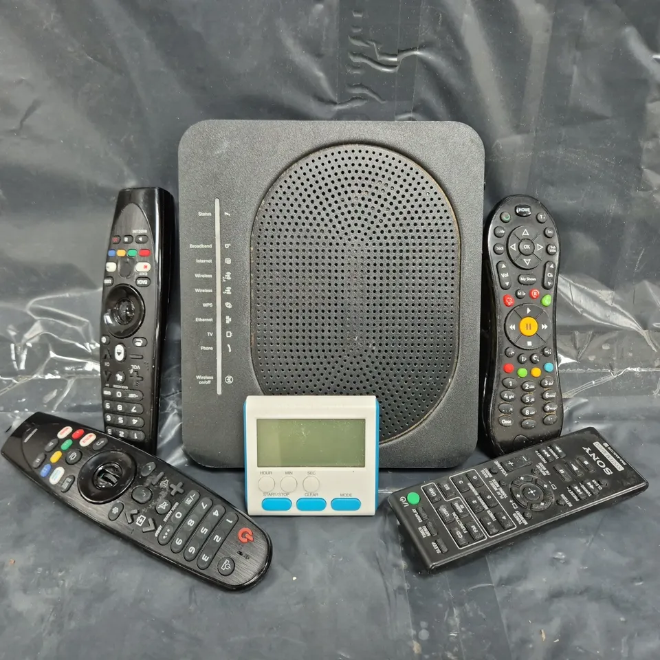 BOX OF APPROXIMATELY 15 ASSORTED ELECTRICAL ITEMS TO INCLUDE WI-FI ROUTER, VARIOUS REMOTES, ETC
