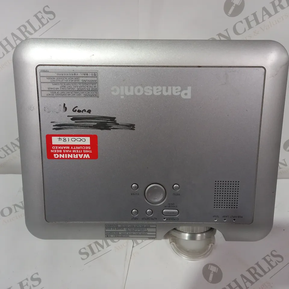 PANASONIC LCD PROJECTOR - PT-LC75E