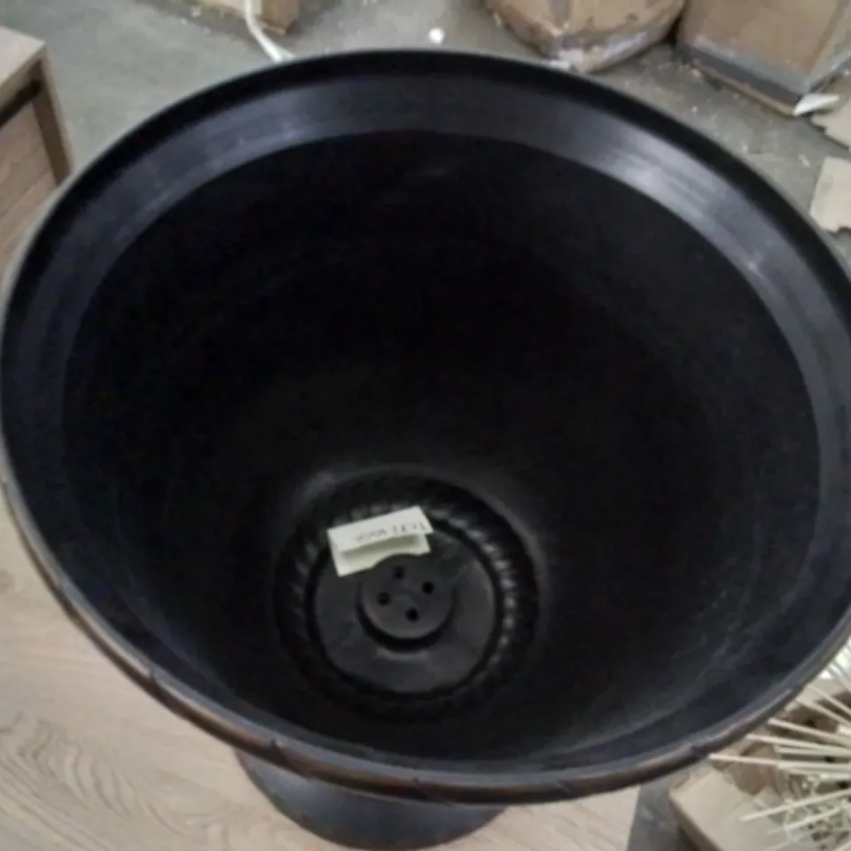 KANNON OUTDOOR PLANT POT BLACK COPPER