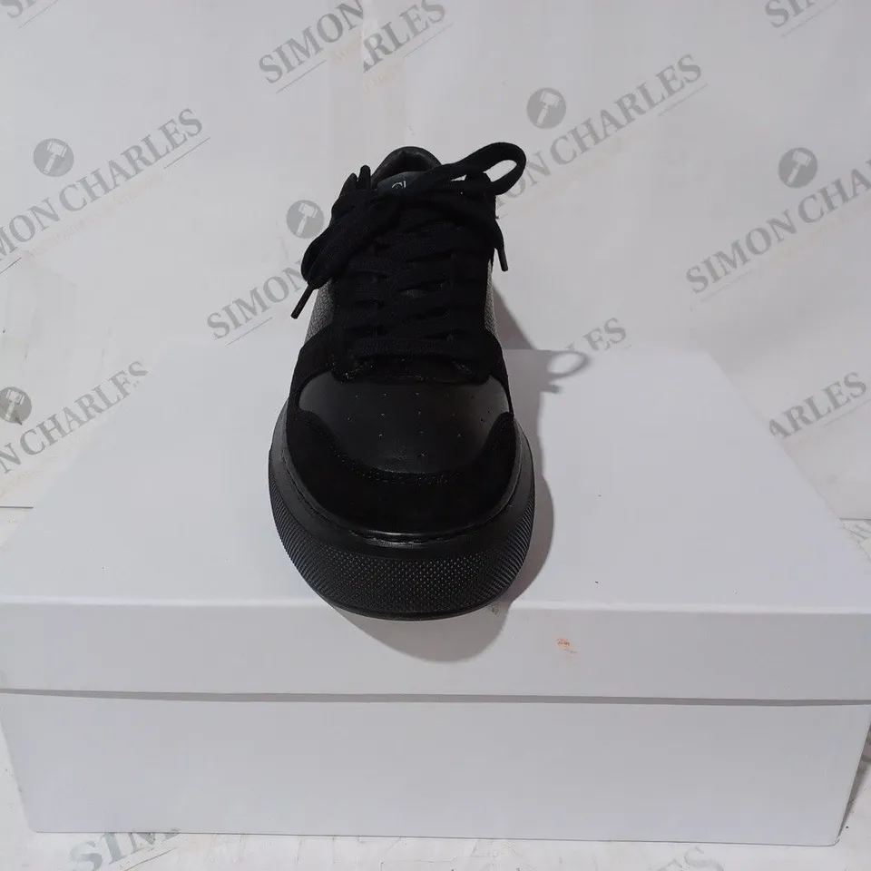 BOXED PAIR OF CLEENS SHOES IN BLACK UK SIZE 10