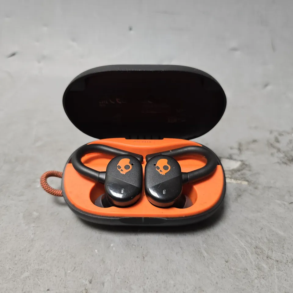 BOXED SKULL CANDY PORTABLE WIRELESS EARBUDS 