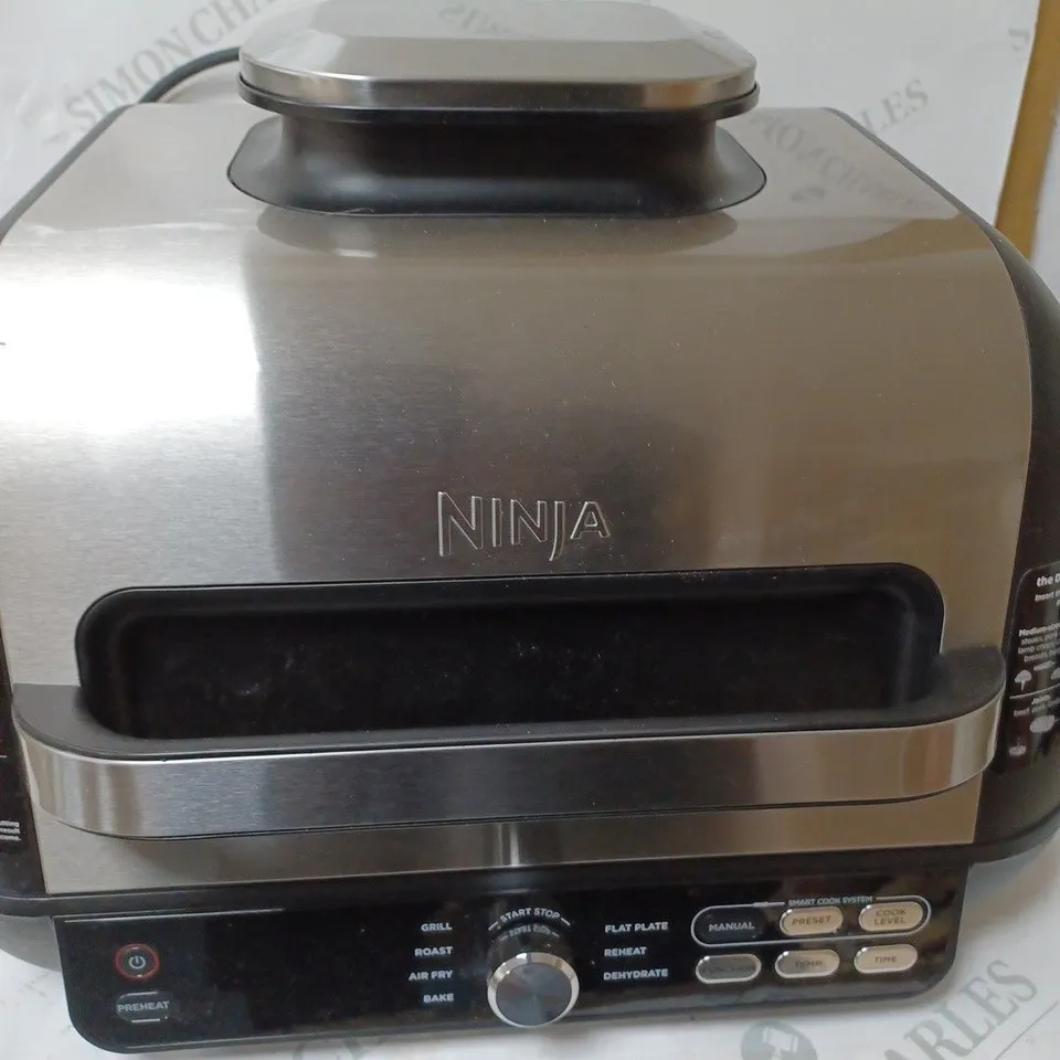 BOXED NINJA FOODI MAX PRO HEALTH GRILL & AIR FRYER AG651UK
