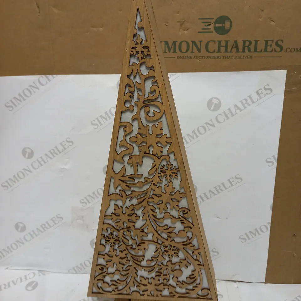 ASH WOOD TREE WITH SNOWFLAKES LED - LARGE