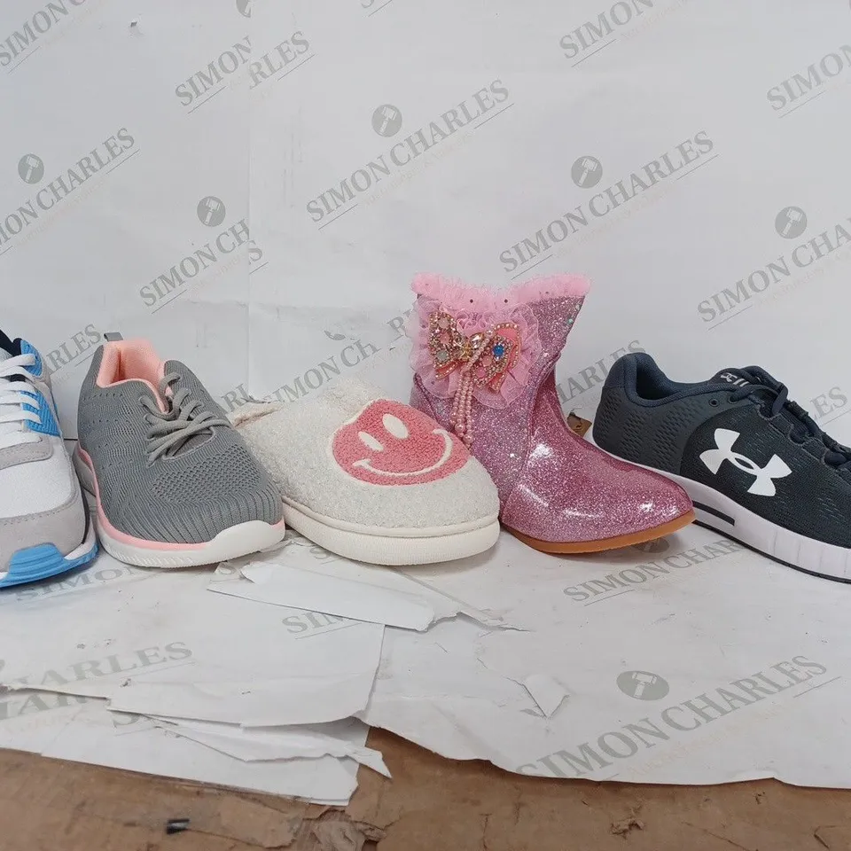 BOX OF APPROX 18 ASSORTED SHOES TO INCLUDE - NIKE AIR MAX IN WHITE - UNDER AMOUR TRAINERS IN GREY - STO TRAINERS IN GREY ECT