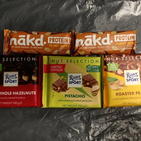 APPROXIMATELY 10 ASSORTED FOOD AND DRINK ITEMS TO INCLUDE NAKD, AND RITTER SPORT