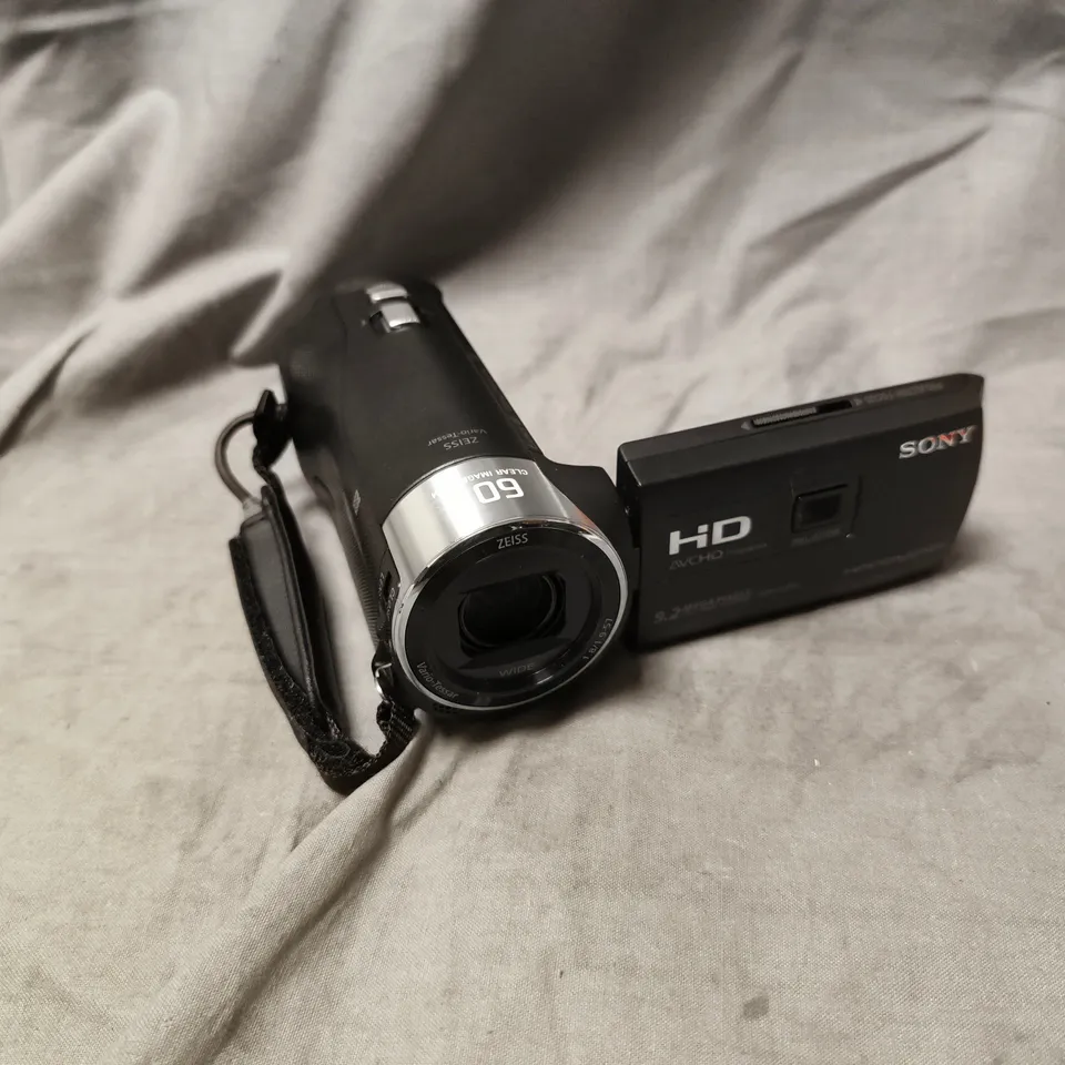 SONY HDR-PJ410 HANDYCAM CAMCORDER – BOXED
