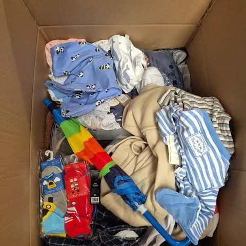 BOX OF ASSORTED CHILDRENS CLOTHING VARYING IN SIZE/COLOUR/STYLE TO INCLUDE:  TOPS, VESTS, JUMPERS