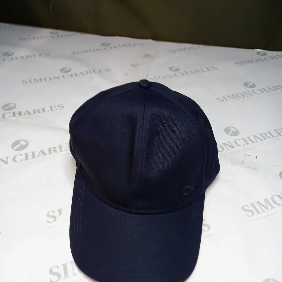 CALVIN KLEIN NAVY BLUE HAT 