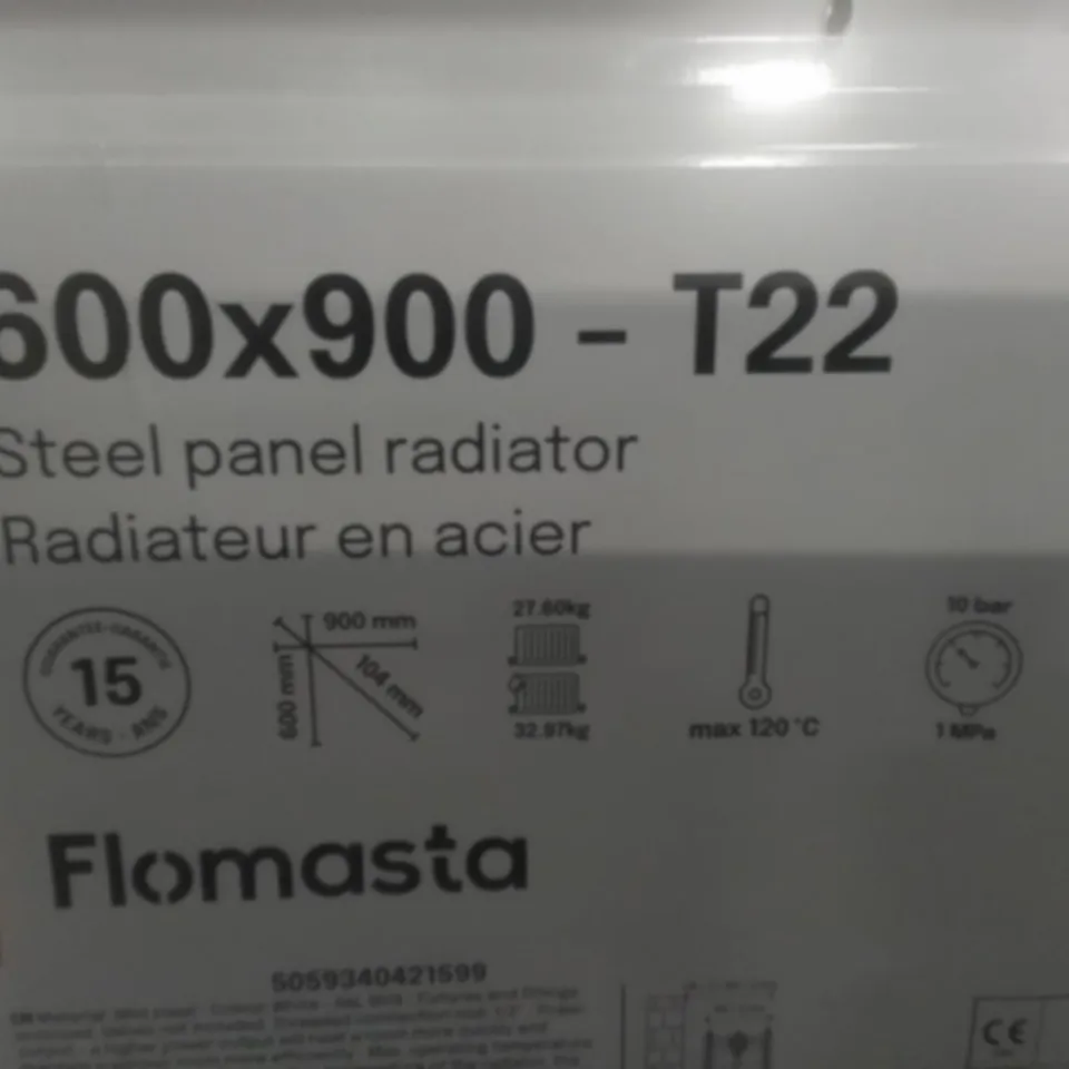 SEALED FLOMASTA 600X900 T22 STEEL PANEL RADIATOR 