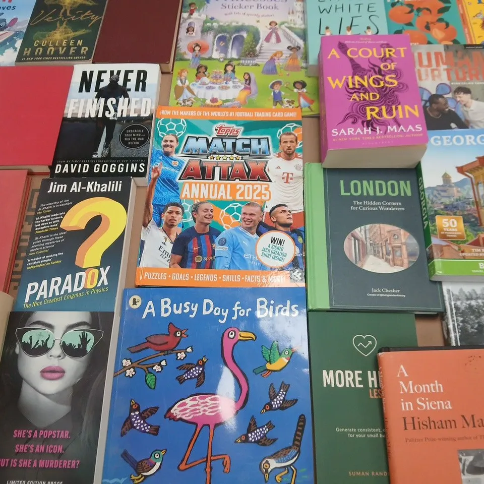 LARGE QUANTITY OF ASSORTED FICTION & NON-FICTION BOOKS TO INCLUDE WORKS FROM LEE CHILD, NATALIE HAYNES, ROALD DAHL, ETC - COLLECTION ONLY