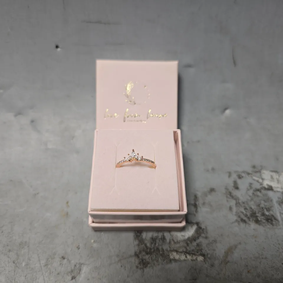 BOXED LOVE FROM LAURA CROWN RING 