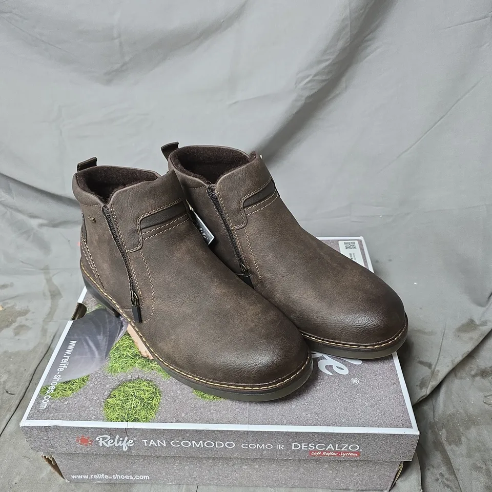 RELIFE TAN LEATHER-LOOK ANKLE BOOTS – SIDE ZIP SIZE 8