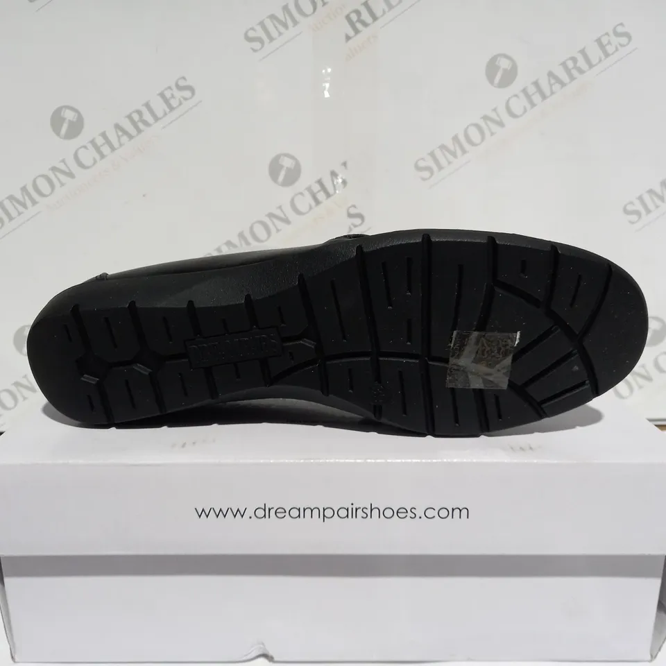 BOXED DREAM PARIS LOW HEEL CHUNKY PUMP SHOES