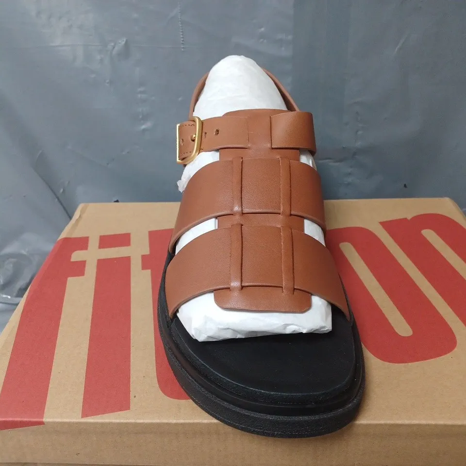 BOXED PAIR OF FITFLOP GEN-FF LEATHER FISHERMAN SANDALS IN DEEP TAN - SIZE 6