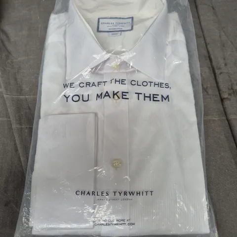 CHARLES TYRWHITT WHITE EGYPTIAN COTTON CLASSIC FIT SHIRT – UK 16.5 COLLAR, 34IN SLEEVE