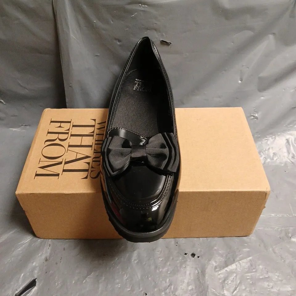 BOXED PAIR OF WHERE'S THAT FROM REGULAR FIT SLIP IN SHOES - 7
