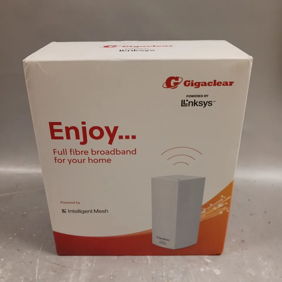 BOXED GIGACLEAR DUAL BAND WIFI ROUTER 