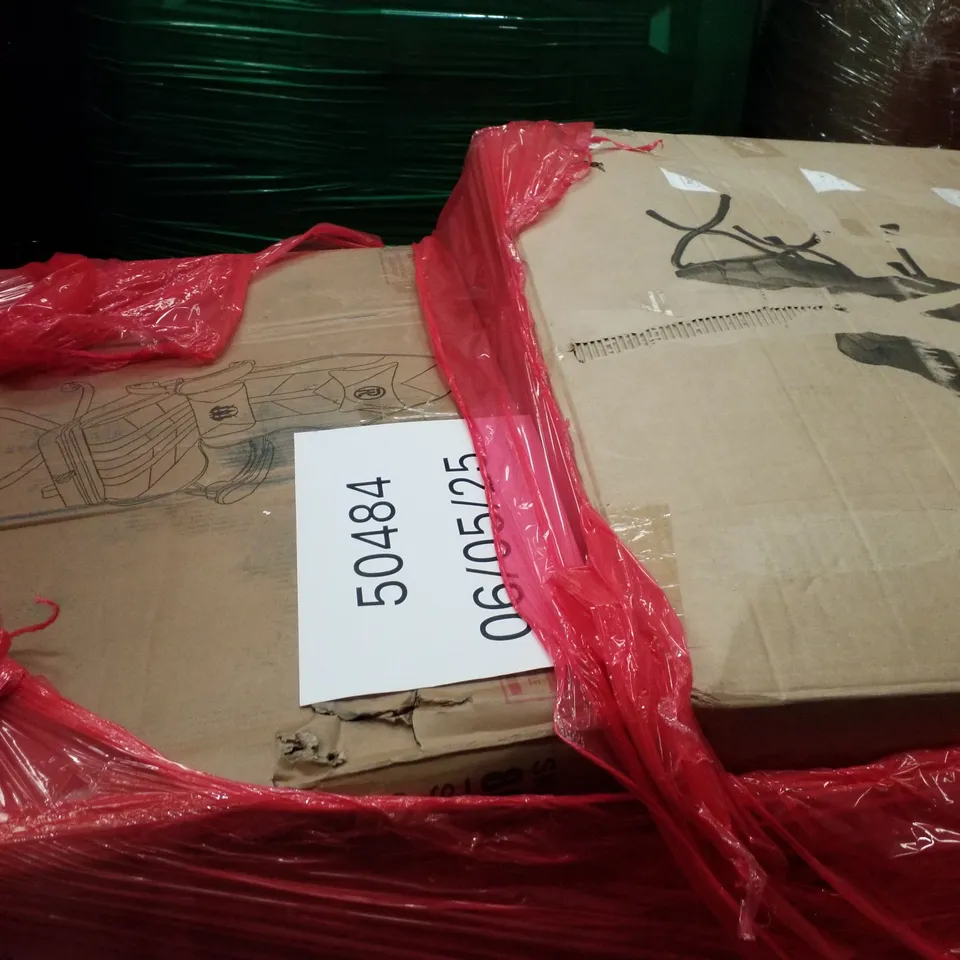PALLET CONTAINING ASSORTED PRODUCTS INCLUDING GAMING CHAIRS & MULTIFUNCTIONAL STROLLER 